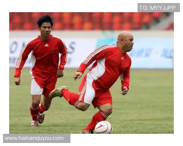 足球明星出席悼念活动感人瞬间展现友谊与尊重的力量